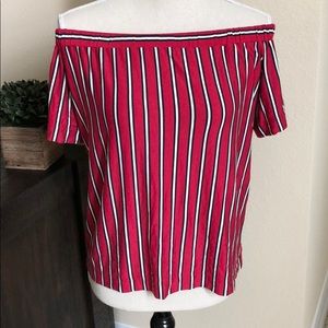 XXSP Off The Shoulder Loft Top ❣️